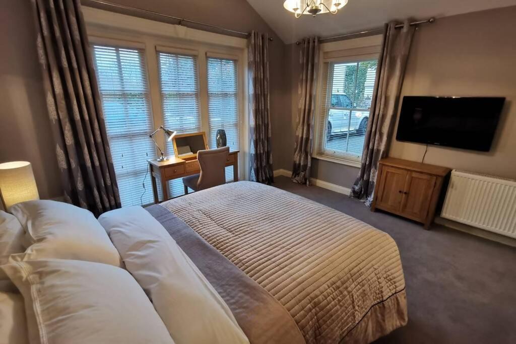 The Lodge At The Cedars Stourbridge Buitenkant foto