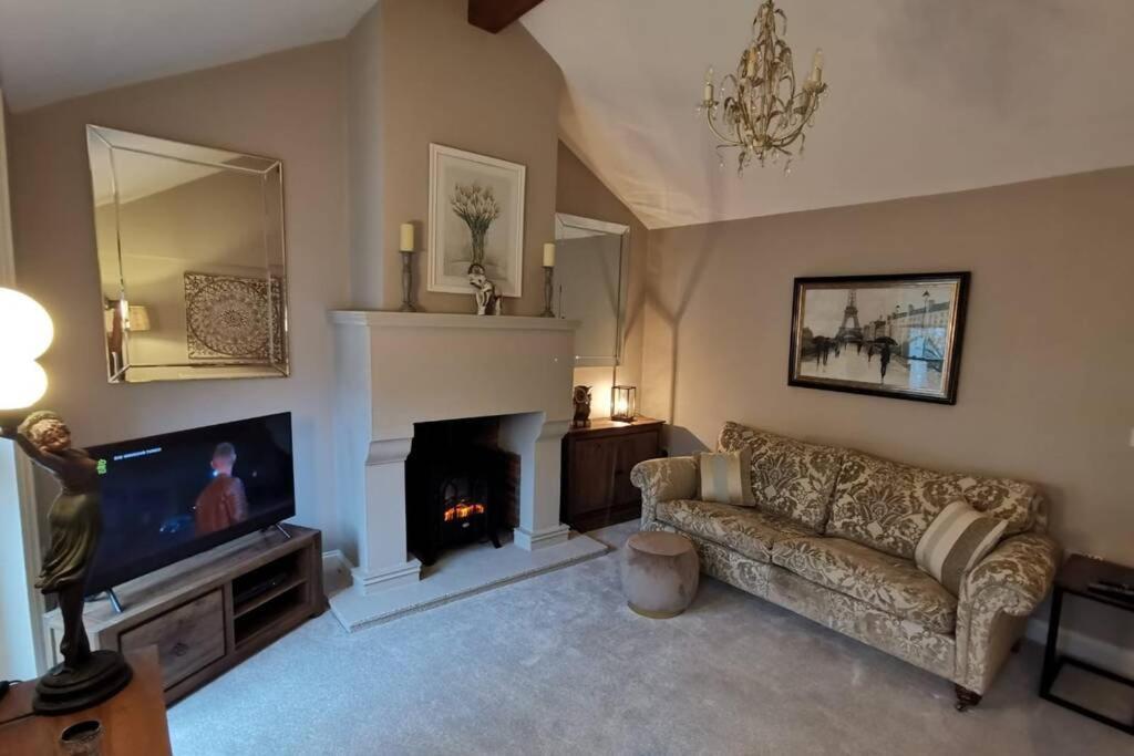 The Lodge At The Cedars Stourbridge Buitenkant foto